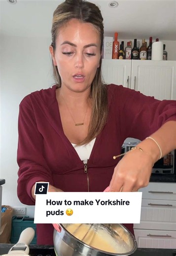 How to make Yorkshire puds - easy yorkshire pudding batter