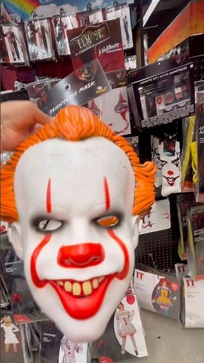 🤡 Pennywise Mask at Spirit Halloween 2025 | IT Series HBO Max 🍿