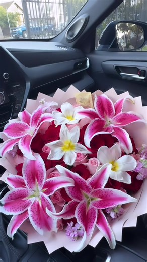 Stunning Floral Arrangements in Los Angeles