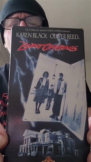 BurntOfferings 1976 film - Starring - Karen Black / Oliver Reed .