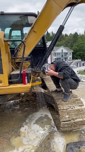 #Construction #constructionlife #constructionwork #constructionlife #constructionzone #excavator #digger #crane #dogger #loader | Construction Machines