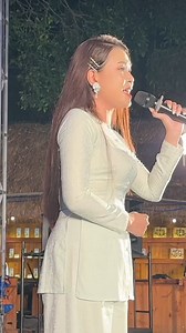 2.3M views · 14K reactions | Cô nghệ sĩ xinh đẹp đằm thắm hát quá ngọt ngào bài Tân Cổ MÌNH ƠI | CÀ NA XÍ MUỘI | Facebook