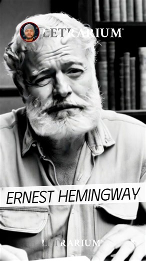 Ernest Hemingway (1899-1961) fue un escritor estadounidense y periodista, ganador del Premio Nobel de Literatura en 1954. Conocido por su estilo directo y económico, escribió obras maestras como «El viejo y el mar» y «Por quién doblan las campanas». Vivió intensamente: corresponsal de guerra, aficionado a la pesca y caza mayor. Su técnica narrativa del «iceberg» revolucionó la literatura moderna. Terminó con su vida en Idaho tras años luchando contra la depresión. #citas #literatura #escritores 