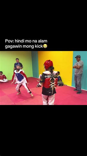 Sparring Moments in Taekwondo: The Perfect Dive
