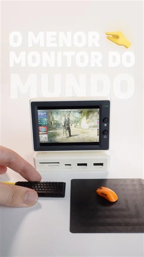 I bought the smallest monitor in the world (and I don't regret it!!)