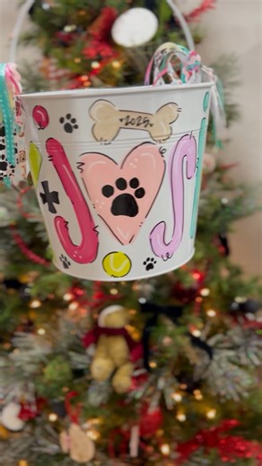 Watch The best buckets! on Amazon Live