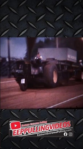 DEERE POWER I! #tractorpulling #vintage #power