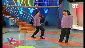 2M views · 24K reactions | Hoy a las 20.00 horas en "Rec Humor" tendremos a una dupla que desde finales de los 80' ha inundado de risas cada escenario en el que se han presentado: hablamos de "Dinamita Show" Con sus chistes blancos y picarescos, el Flaco y el Indio conquistaron al público nacional y hoy queremos recordarlos con una rutina que te sacará carcajadas   | REC TV | Facebook