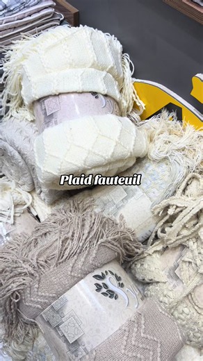Plaid fauteuil — أفكار وشكل جهاز العروسة الجزائرية