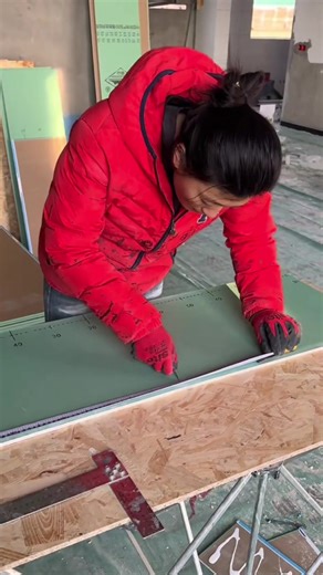 King Tips (@tips_th1138)’s videos with Crunchy Kibble - Monkey Cat Luna