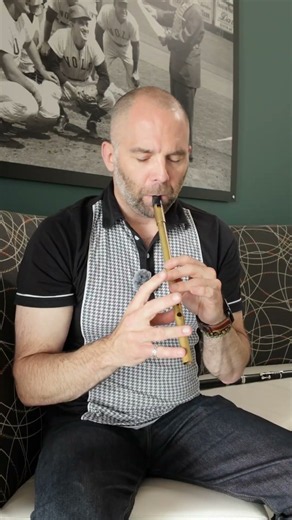 Sliding/bending notes on the tin whistle