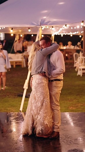 Amy & Ryan's Memorable Wedding Dance Party