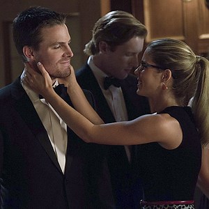 Arrow at Comic-Con: Get Scoop on a Two-Hour Flash Crossover, Oliver and Felicity's Romance and More!