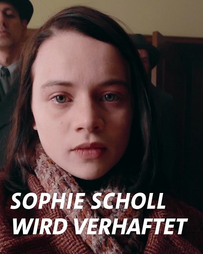 Am 18. Februar 1943 verteilen Sophie Scholl und ihr Bruder Hans Flugblätter an der Uni München. Die Aktion wird ihnen zum Verhängnis ... [Das Instagram-Projekt "Ich bin Sophie Scholl" von SWR und BR endet am 26. Februar. Seht hier die letzten Minuten aus Sicht von Sophie Scholl.] | SWR
