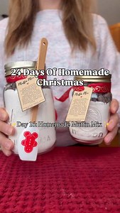 24 DAYS OF HOMEMADE CHRISTMAS🎄🤍 Day 16: Easy Homemade Muffin Mix Comment “MUFFIN” for the full printable recipe & tags, or find it below. To make 12 muffins 2 cups all-purpose flour ¾ cup sugar 4 tsp baking powder ½ tsp baking soda 1 tsp cinnamon ½ tsp salt Wet Ingredients ½ cup butter, melted (or oil) 1 cup milk 2 eggs 1 tsp vanilla extract Bulk Muffin Mix (Makes 4 Batches / 24 Muffins) 4 cups all-purpose flour 1 ½ cups sugar 8 tsp baking powder 1 tsp baking soda 1 tsp salt 2 tsp cinnamon Mix