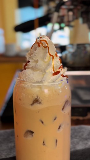 Salted caramel !!! #saltedcaramel #mozzeria #mozzeriacafe #placestovisit #recommendation #jaksellifestyle #scbd #sudirmanstreet