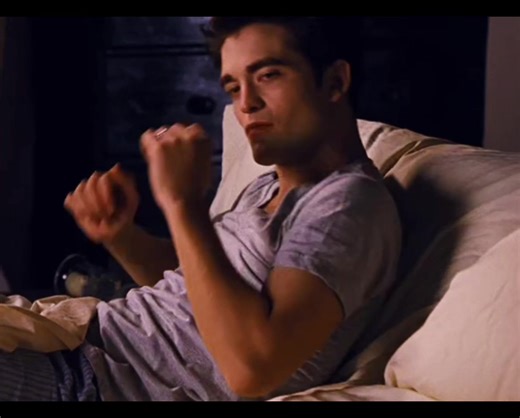 After the way he broke the bed why wouldn’t she want ts. Bella, waht happened to not liking cold wet things??? #teilight #goviral #edwardcullen #bellaswan #vampires