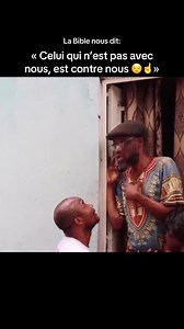 725K views · 10K reactions | VUE DE LOIN ☝️ La Bible nous dit: « Celui n’est pas avec nous, est contre nous » ☝️ #bible #reelchretien #comedie #congo #vuedeloin #chretien | Riker Suave | Facebook