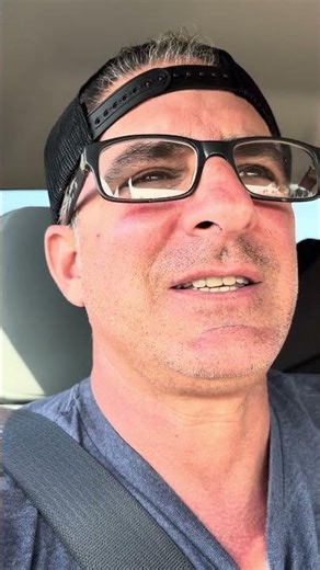 How do you move a heavy kayak? This girl is funny! ￼