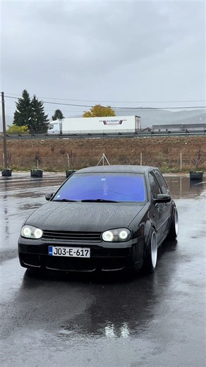 Volkswagen Golf rainy drive highlights