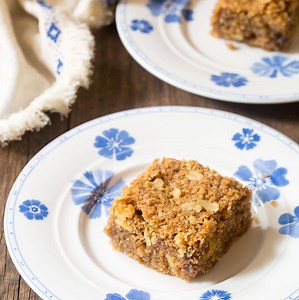 49K views · 53 reactions | Breakfast Oat Bar Recipe – Gluten Free and Vegan breakfast bars made with oats, dates, and nuts. These delicious bars make fabulous after school snacks! RECIPE HERE --> https://www.aspicyperspective.com/breakfast-oat-bar-recipe/ | A SPICY PERSPECTIVE | Facebook