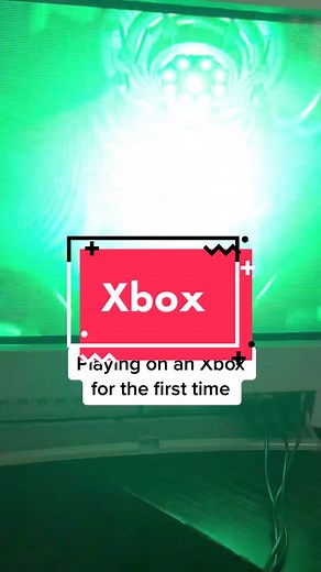 First Time Trying an Xbox Console!