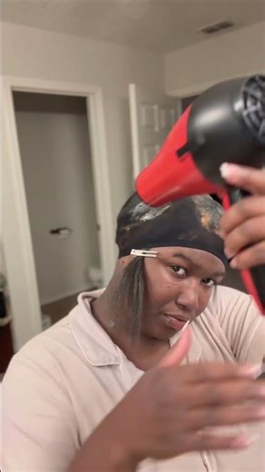 Watch Me Do A Quick Weave 😍|comment “weave “ for full tutorial. #quickweave #explorepage #shorts