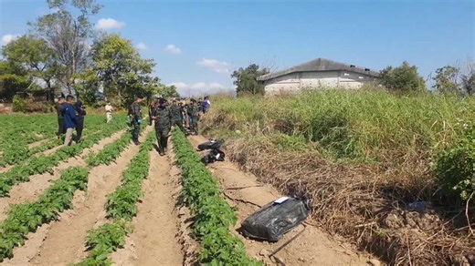 Soldiers seize 245kg of meth in northern Thailand