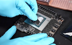 GeForce RTX 5090 Founders Edition com water block customizado reduz temperatura em 25ºC - Adrenaline