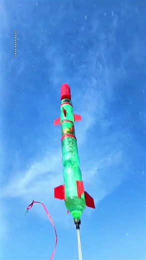 Tiny Hands Build Rockets: Dreams Take Flight to the Clouds LittleInventors ScienceFun