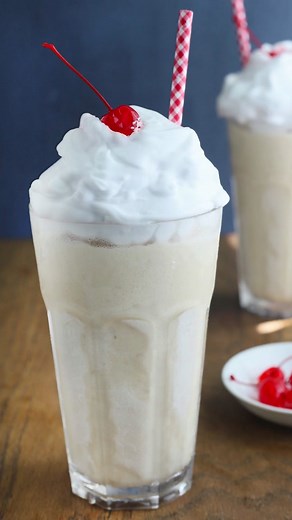 Frozen Bushwacker Cocktail Recipe for Summer