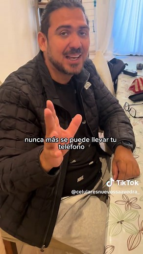Si te sacan el iPhone desbloqueado… estás regalado. Hoy te muestro cómo bloquearlo en segundos, aunque lo tengas en la mano. Esto no te lo explican en ningún lado y pasa TODOS los días. Guardá este video porque lo vas a necesitar. ⸻ ¿Ya lo usabas o recién te enterás?