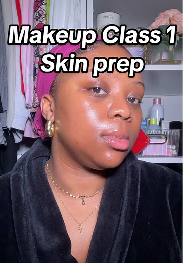 How to Prep Your Skin for Makeup: A Comprehensive Guide