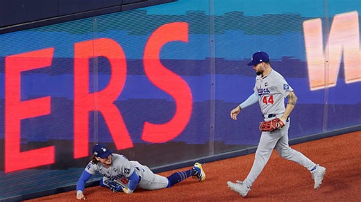 Andy Pages' unbelievable catch sends Game 7 to extras
