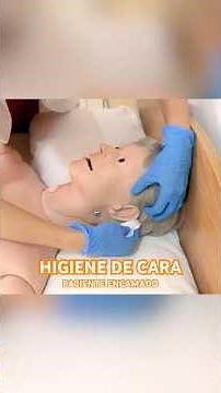 Limpiar las orejas y la cara de un paciente encamado 🧽 #paciente #tcae #higiene