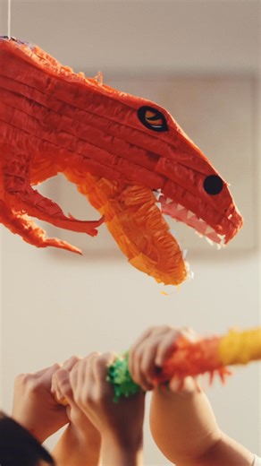 Proiectat pentru viața de zi cu zi Curățați după mâncăcioșii dezordonați și după petrecăreți cu aspiratorul Dyson V15s Detect Submarine™ cu curățare umedă și uscată. Puterea de până la 240 de wați aer de aspirație ciclonică puternică, iluminarea inteligentă a prafului invizibil și curățarea motorizată a podelelor vă ajută să îndepărtați cu ușurință murdăria și resturile de zi cu zi | Dyson (RO) | Facebook