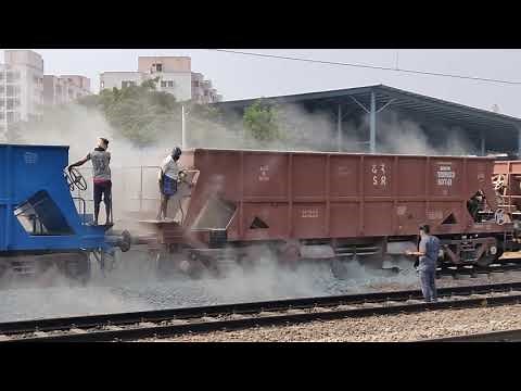 BALLAST UNLOADING From BOBYN WAGON INDIAN RAILWAYS
