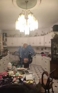 Irish Comedian Hilariously Narrates His Father's Attempt to Catch a Wayward Bat in the Kitchen