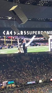 Alvin Kamara leads the Who Dat Chant before the game. Score prediction for Bucs-Saints? | WDSU News