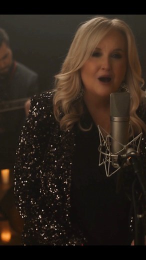 4.8K views · 167 reactions | Have you seen our new video for "Sheaves" on YouTube?! https://youtu.be/rYEMGBxPPsM?si=wVb6HqsemVhlVLsQ #NewMusic #Sheaves #KarenPeck | Karen Peck and New River | Facebook