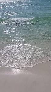 Another day closer to YOU being HERE 😍 Book your getaway early for the best rates. Now booking for 2024 vacations ➡️ destinbeachsideinn.com | Beachside Inn