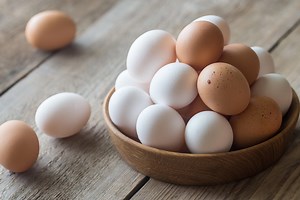 White eggs vs. brown eggs: A dietitian breaks down egg nutrition facts