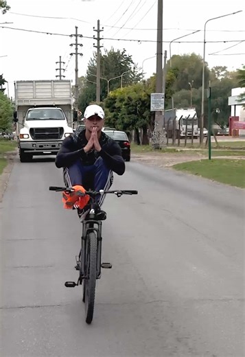 Y lo hicimos de nuevo... pero esta vez no estuve sólo.❤️‍🔥 #todoporlamamu Lo que empezó como un esfuerzo personal hoy se transformó en algo mucho más grande... en una unión real, en una energía que se siente en cada pedal, en cada mensaje, en cada persona que se suma con el corazón.❤️‍🩹 No fue fácil. Hubo momentos donde el cuerpo decía basta, donde la mente dudaba... pero ahí aparecieron ustedes. Y cuando uno ya no puede más, es el amor el que empuja, es la unión la que levanta, es el corazón 