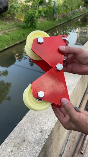 Smart Pulley System for Easy Knot Tying