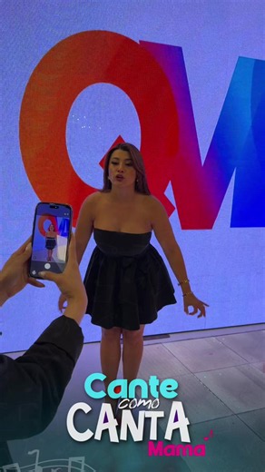 #CCCM | 🎶😅 #MilagroFlores pidió fotos y claro… aprovechamos para invitarte a que no te perdás el mejor programa de canto 🎤✨ No te perdás #CCCM este domingo a partir de las 7:00 PM 🔥
