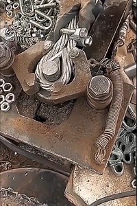 Amazing worker skill and technique | Lennox Lewis