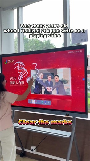 Annotate on Video.Would you ever use this in your meetings? #smartboard #meetingroom #office