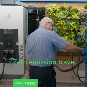 🚌 From power infrastructure, to charge points and data analytics, Schneider Electric provides Stagecoach Bus with an end-to-end solution for #fleet #electrification. Here's an article from Sustainability Magazine explaining why Stagecoach chose Schneider Electric as a partner on their journey. http://spr.ly/6181IHuF1 #SchneiderElectric #eBus #EV #eMobility #LifeIsOn | Schneider Electric