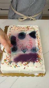 The cake turned into a MASTERPIECE! #cakedecorating #dessert #lifehacks #baking