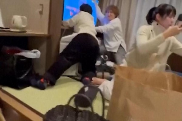 7.5 magnitude earthquake hits northern Japan